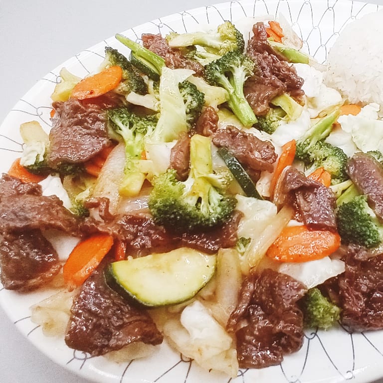 Yakisoba: Japanese Noodle Delight